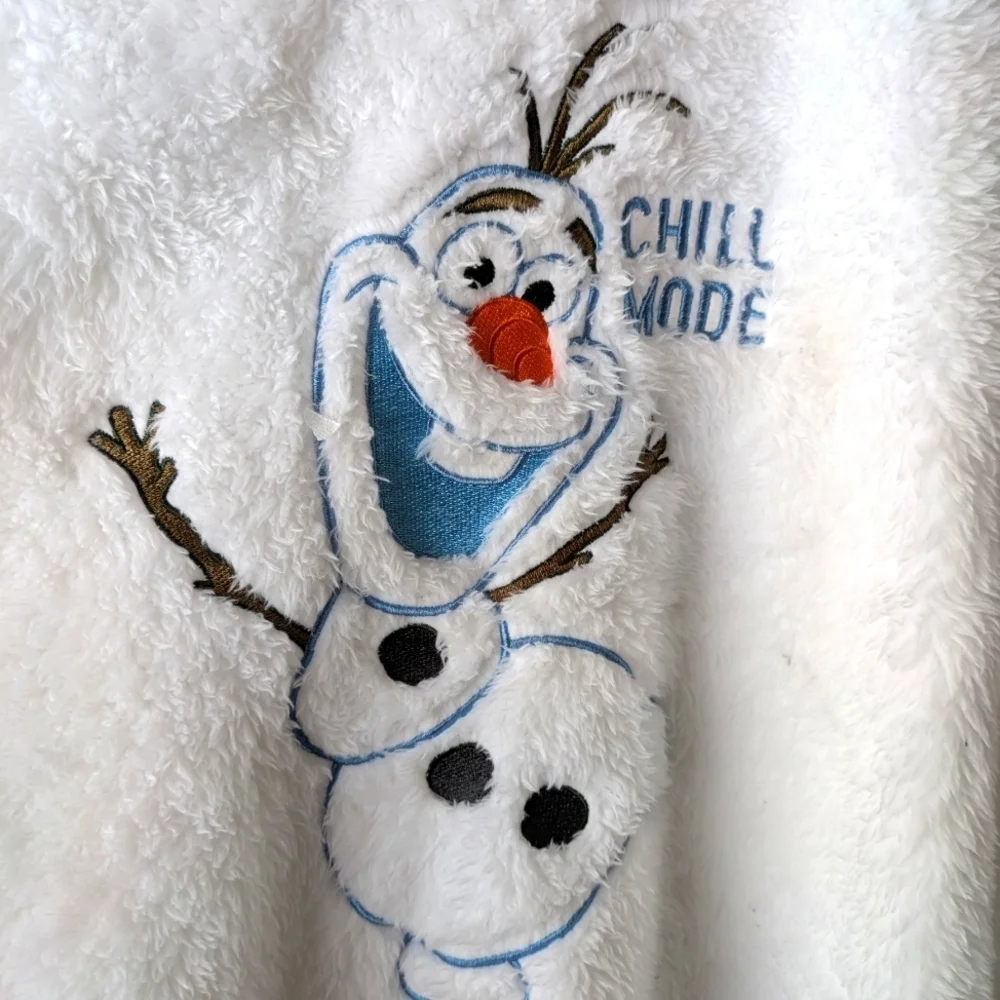 Disney Frozen P Jammy Women's White Fuzzy Top NWT - Picture 5 of 11